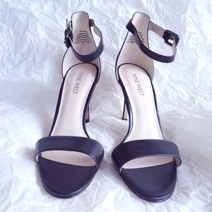 Nine West Black Leather Strap Sandles - Size 5.5